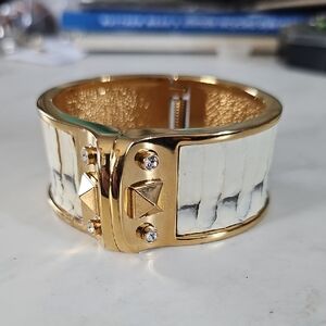 Stella & Dot Gold and White Bracelet